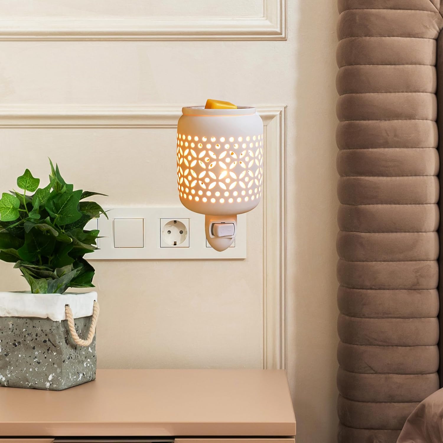 CVHOMEDECO Wall Plug-in Wax Melt Warmer with Night Light
